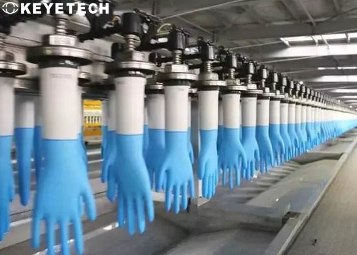 Machine d'inspection visuelle pour fermetures de bouchons moulés par injection par compression